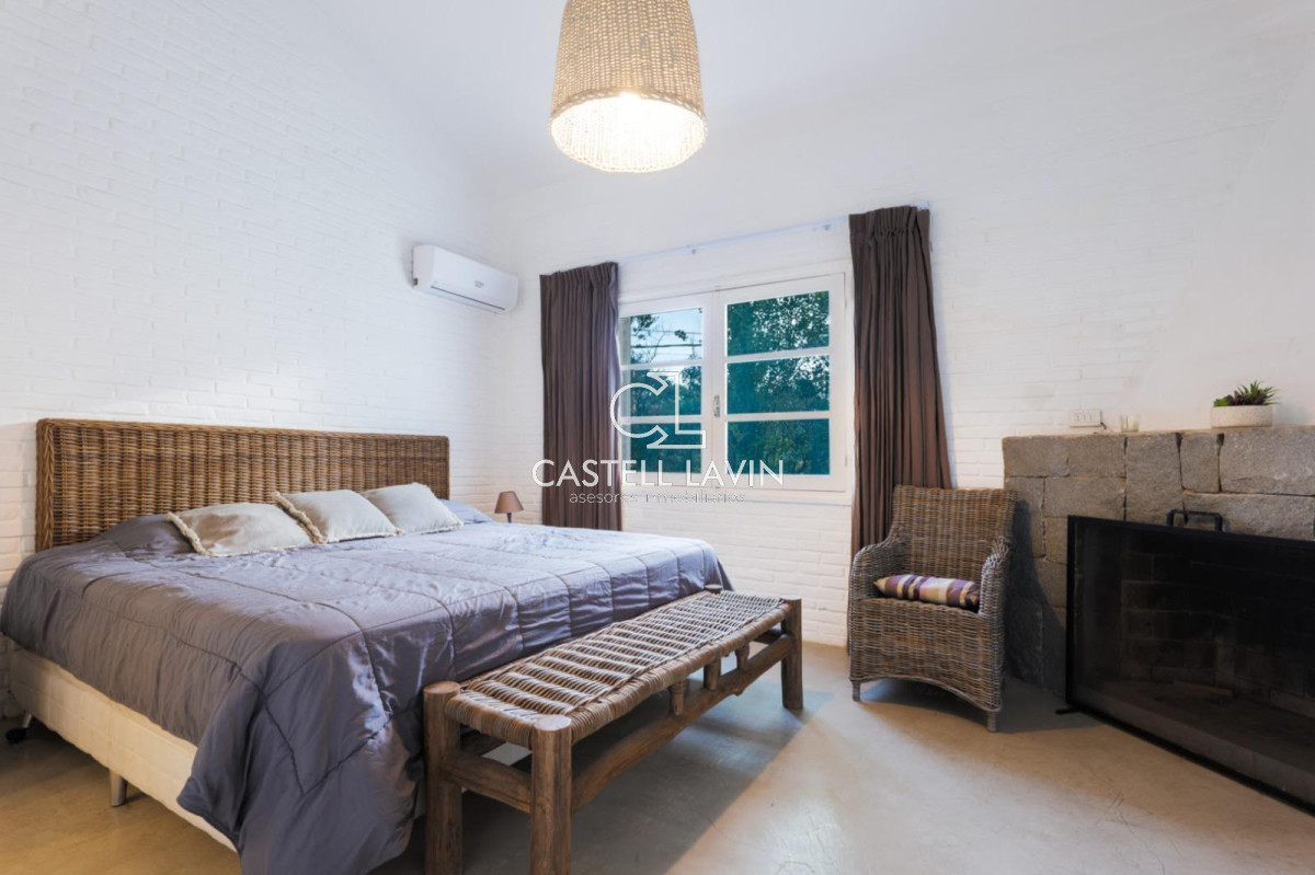 Casa ID.527 - Venta Casa  3 Dormitorios en Playa Mansa Punta del Este
