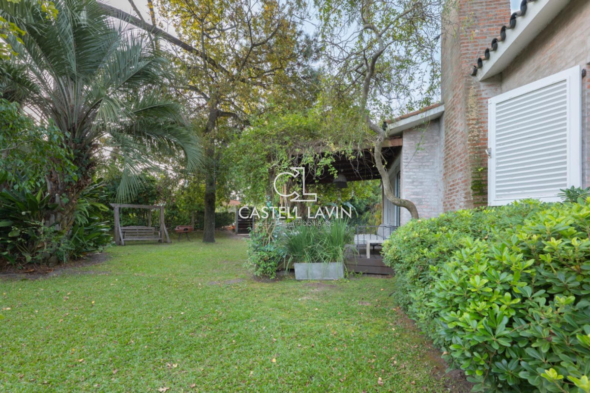Casa ID.527 - Venta Casa  3 Dormitorios en Playa Mansa Punta del Este
