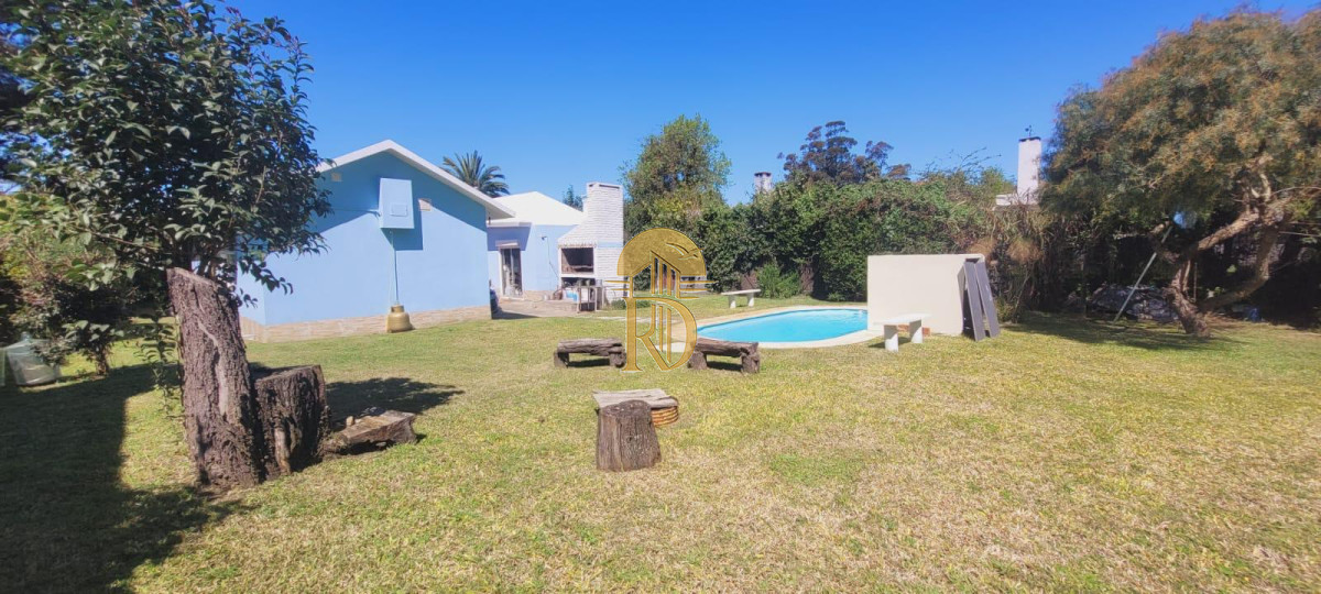 Venta casa 3 dormitorios zona muy tranquila -id-297-0