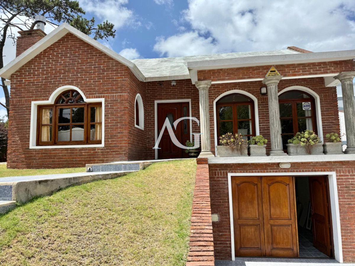 Casa ID.342 - Venta de casa en Jardines de Córdoba 2 dormitorios