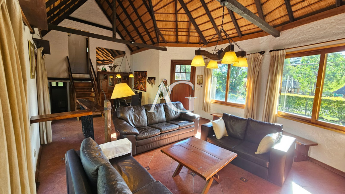 Casa ID.251 - Venta casa 3 dormitorios zona Pinares