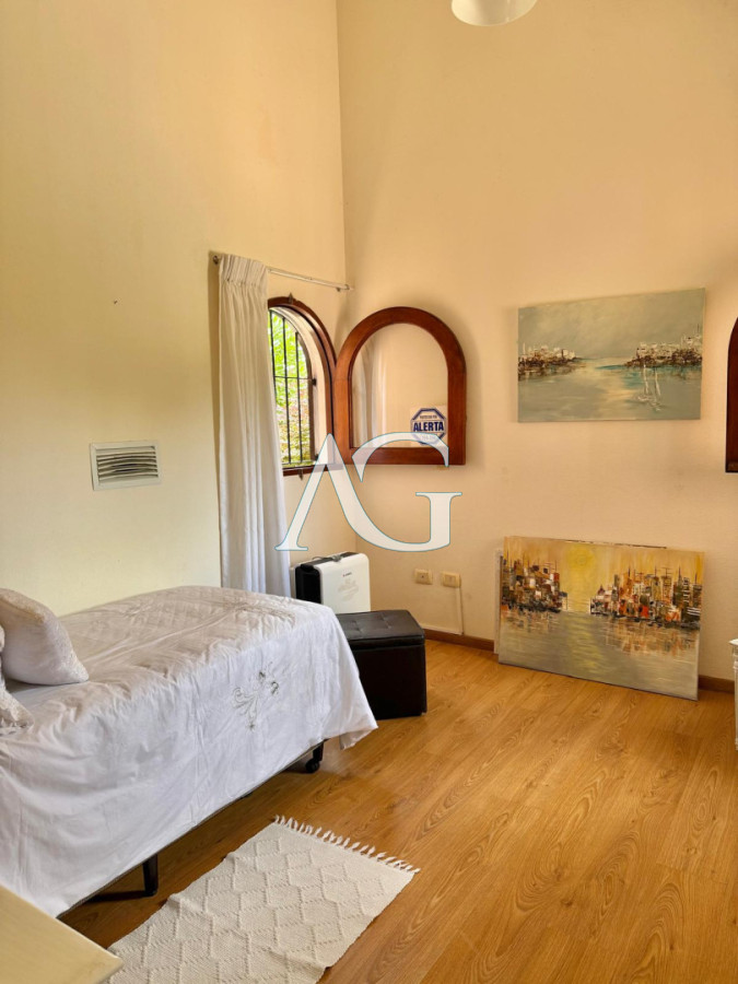 Casa ID.342 - Venta de casa en Jardines de Córdoba 2 dormitorios