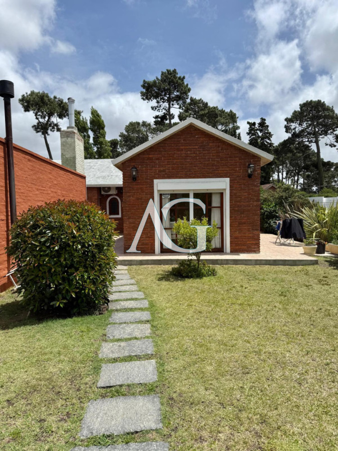 Casa ID.342 - Venta de casa en Jardines de Córdoba 2 dormitorios