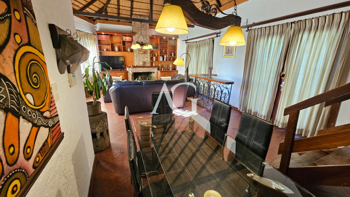 Casa ID.251 - Venta casa 3 dormitorios zona Pinares