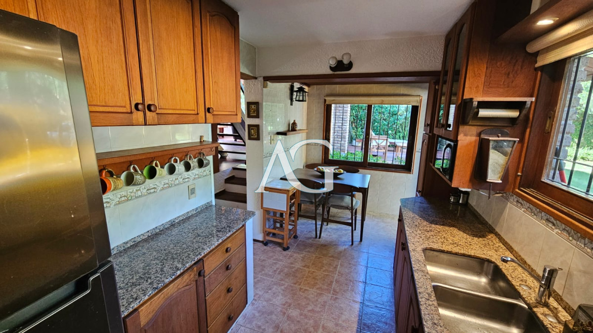 Casa ID.251 - Venta casa 3 dormitorios zona Pinares