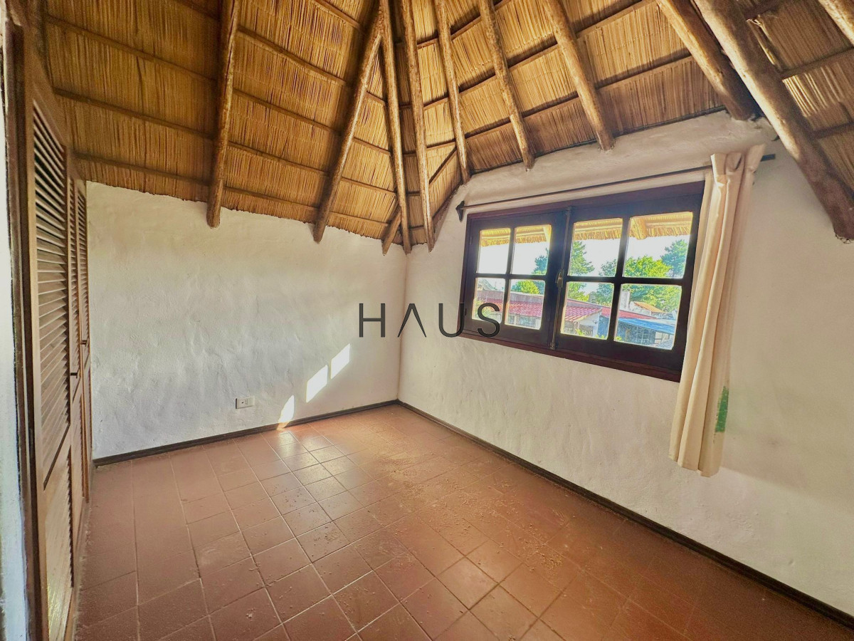 Casa ID.1066 - Venta casa punta del este pinares 4 dormitorios 