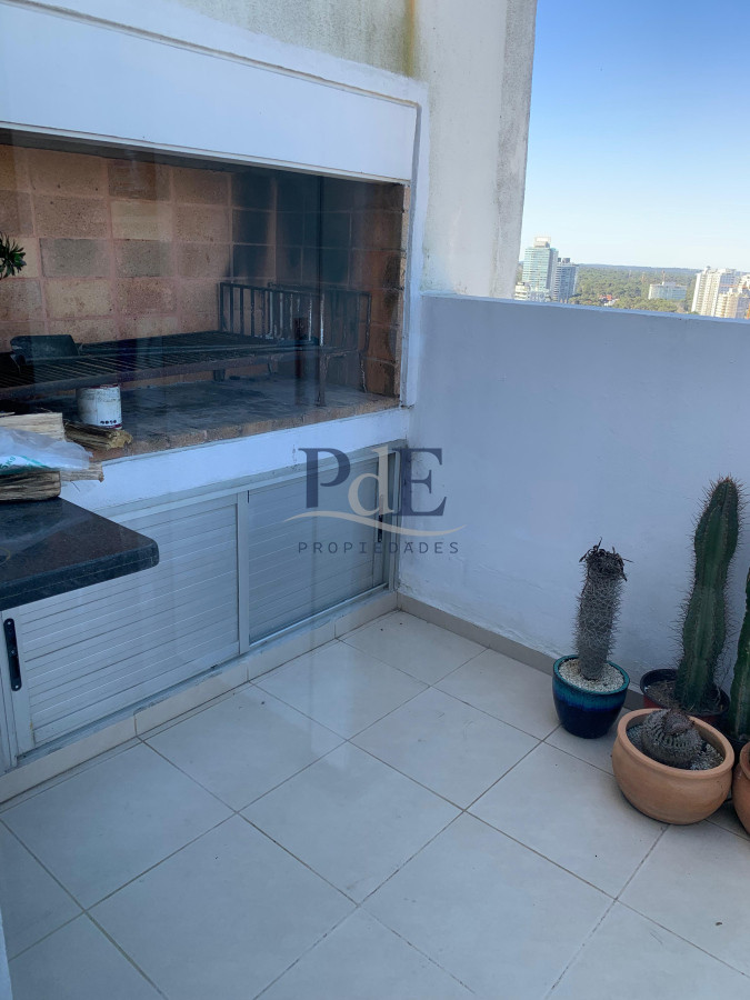 Penthouse en venta 2 dormitorios y ascensor privado. Playa Mansa - Imagen 13