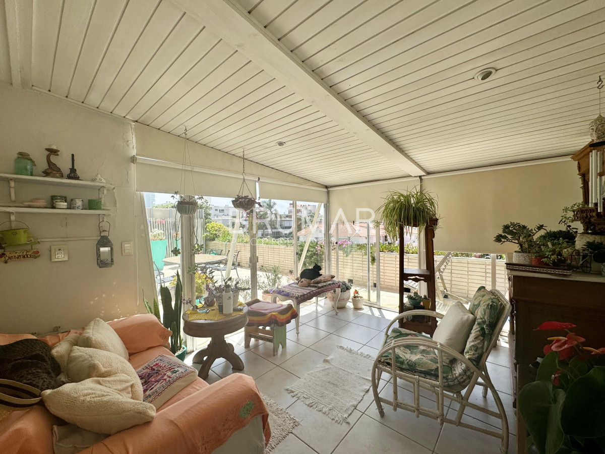 Apartamento en Venta de Dos Dormitorios, Reciclado Peninsula