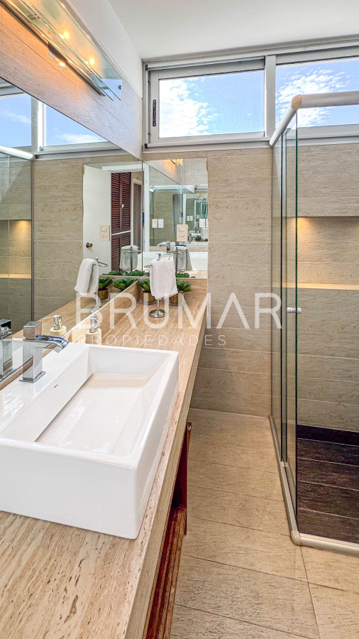 Apartamento ID.495 - Venta apartamento 3 dormitorios mas servicio completo con excelentes vistas