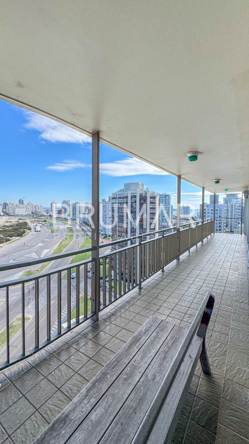 Apartamento ID.495 - Venta apartamento 3 dormitorios mas servicio completo con excelentes vistas