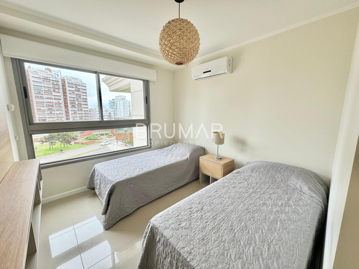 Apartamento ID.247 - Apartamento en Venta de Dos Dormitorios en Península