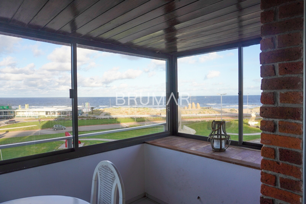 Apartamento ID.17 - Apartamento de 3 dormitorios en excepcional ubicación, vista al mar.
