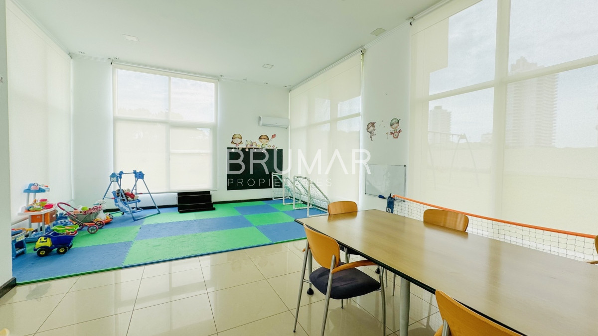 Apartamento ID.47 - Torrelobos esquinero en venta 4 dormitorios mas dependencia de servicio excelente vista