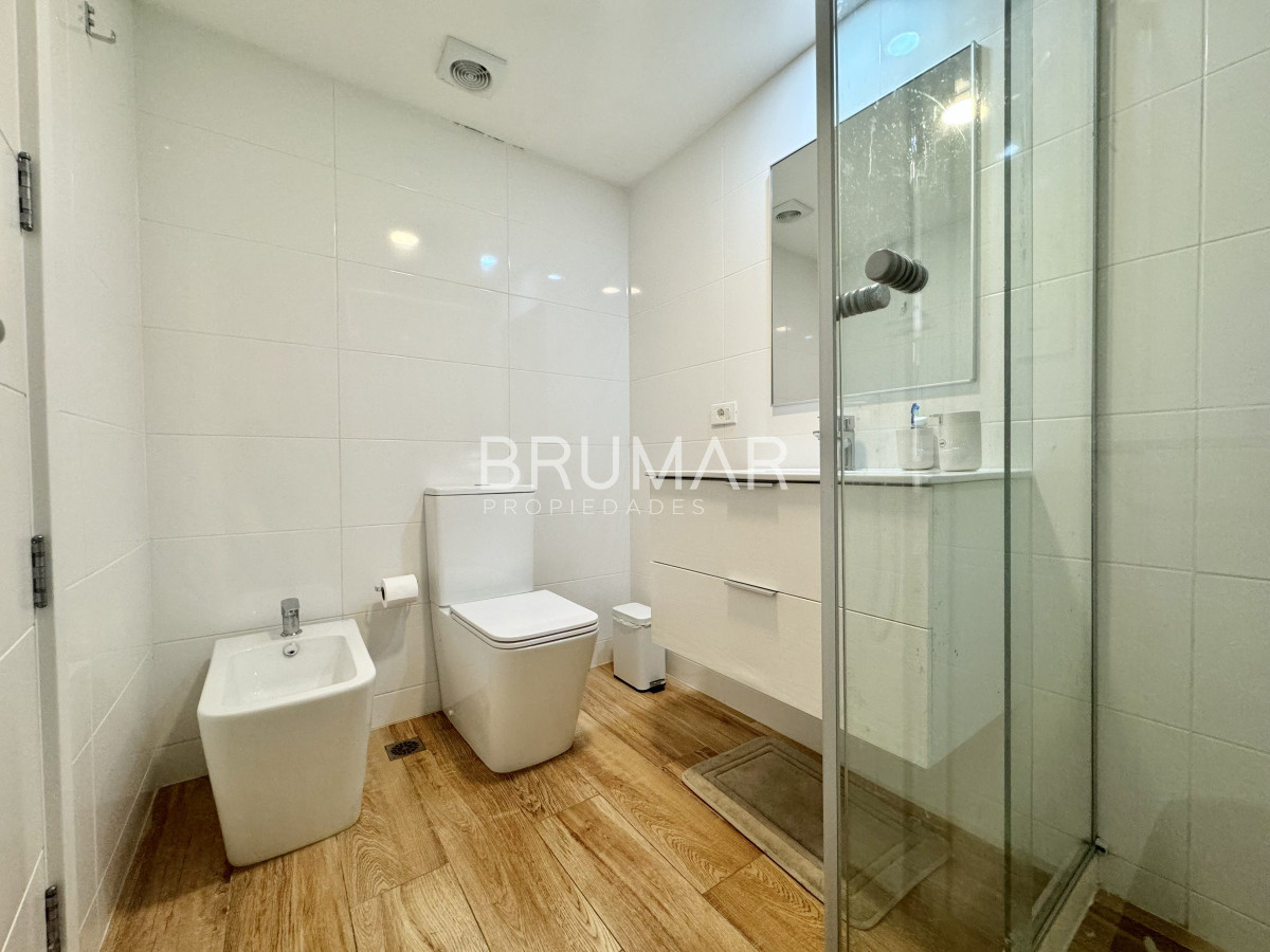 Apartamento ID.470 - Apartamento en Venta de tres Dormitorios Playa Mansa