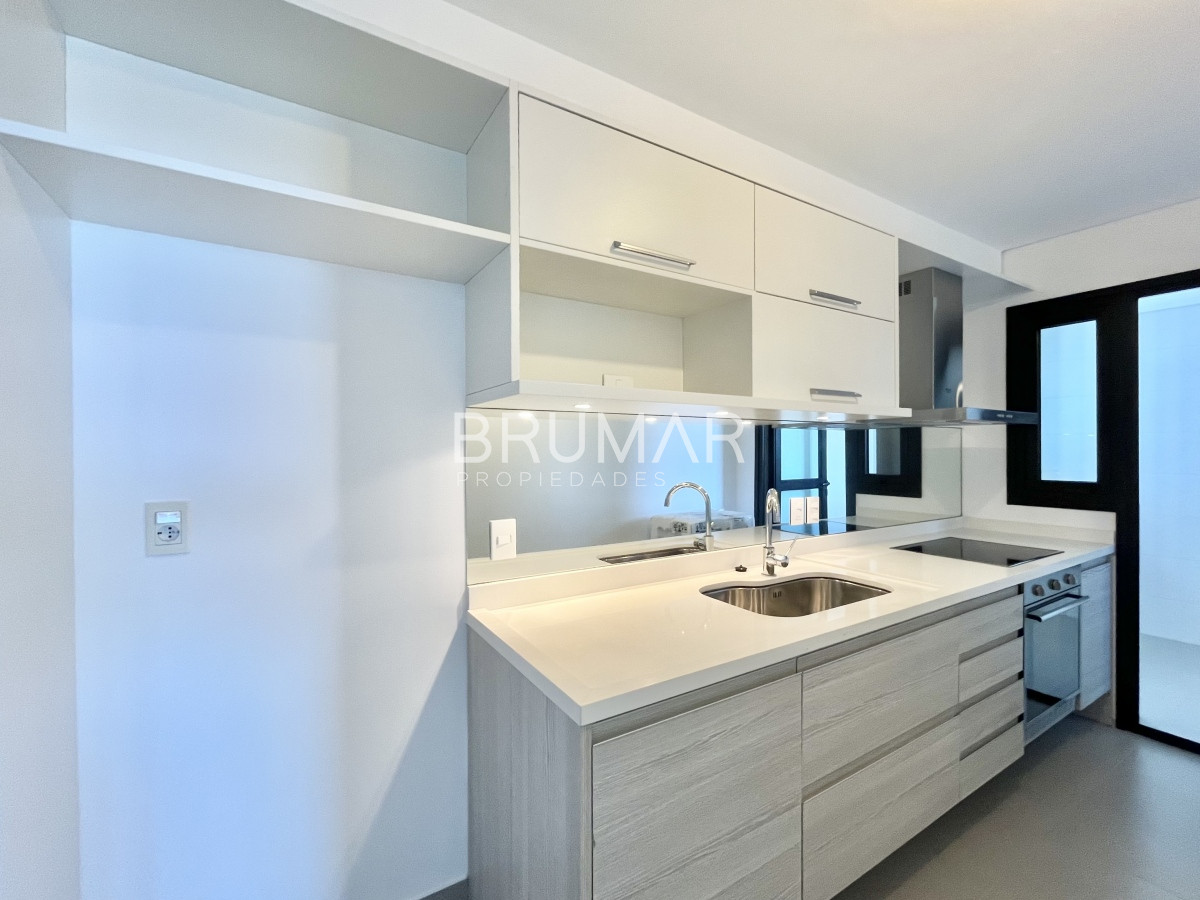 Apartamento ID.13 - Primera línea al mar 3 dormitorios, terraza y parrillero.