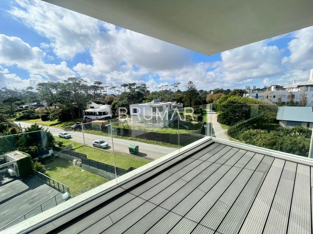 Apartamento ID.13 - Primera línea al mar 3 dormitorios, terraza y parrillero.