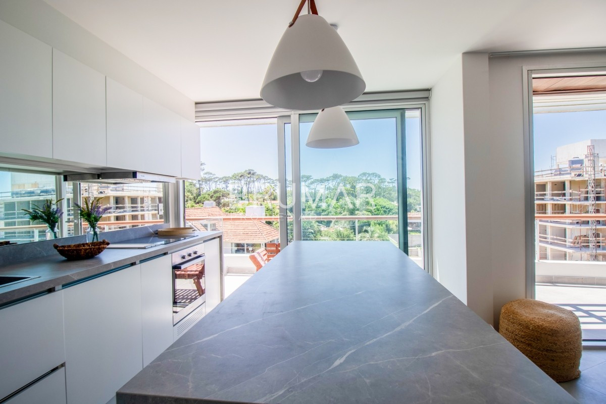 Apartamento ID.132 - apartamento venta 2 dormitorios mansa punta del este vista al mar penthouse