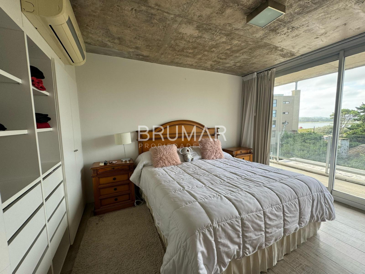 Apartamento ID.317 - Venta Primera linea Pinares