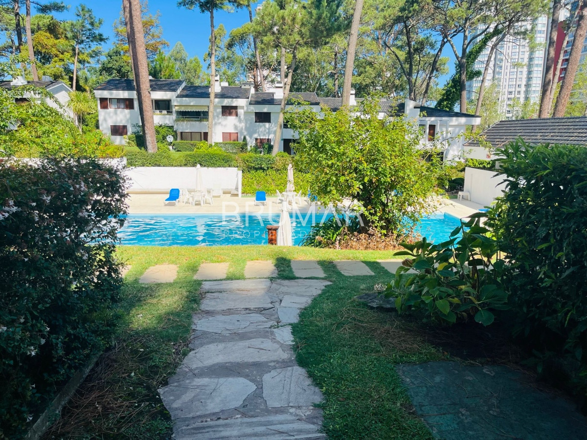 Apartamento ID.108 - Departamento Roosevelt 2 dormitorios y medio entorno arbolado.