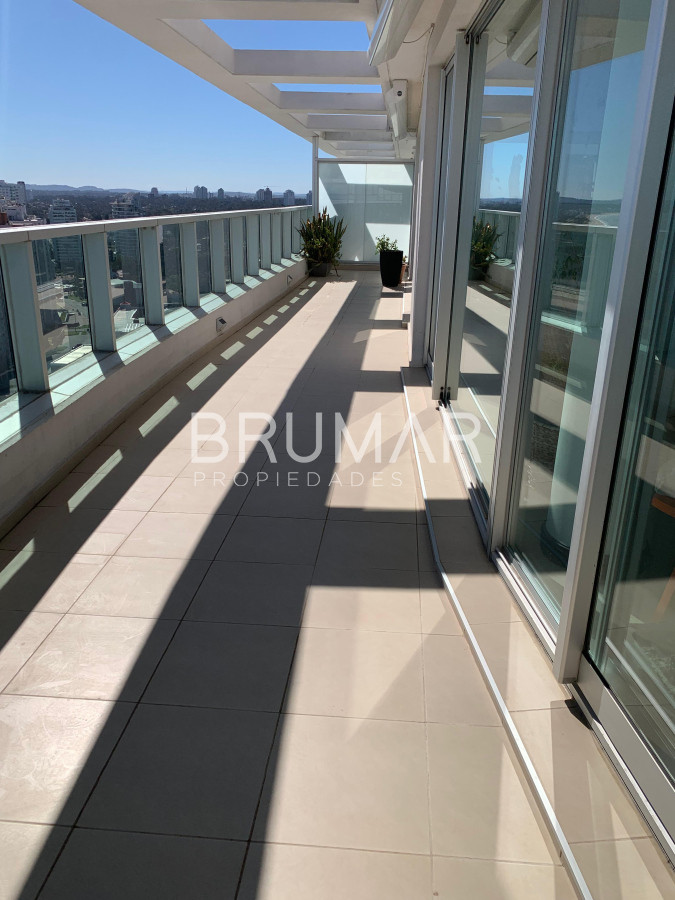 Apartamento ID.595 - Penthouse en venta 2 dormitorios y ascensor privado