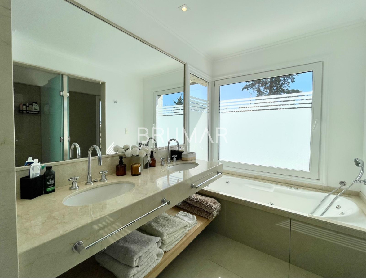 Apartamento ID.238 - Excelente Departamento de Tres Suites en Veramansa