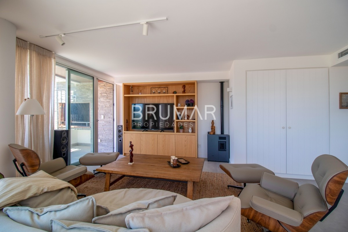 Apartamento ID.132 - apartamento venta 2 dormitorios mansa punta del este vista al mar penthouse