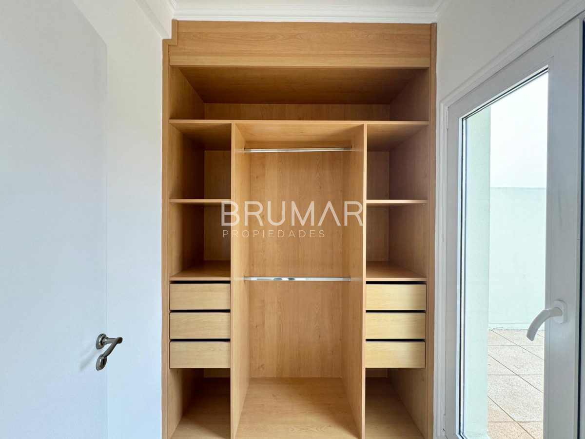 Apartamento ID.273 - PentHouse en venta de tres dormitorios en Playa Mansa
