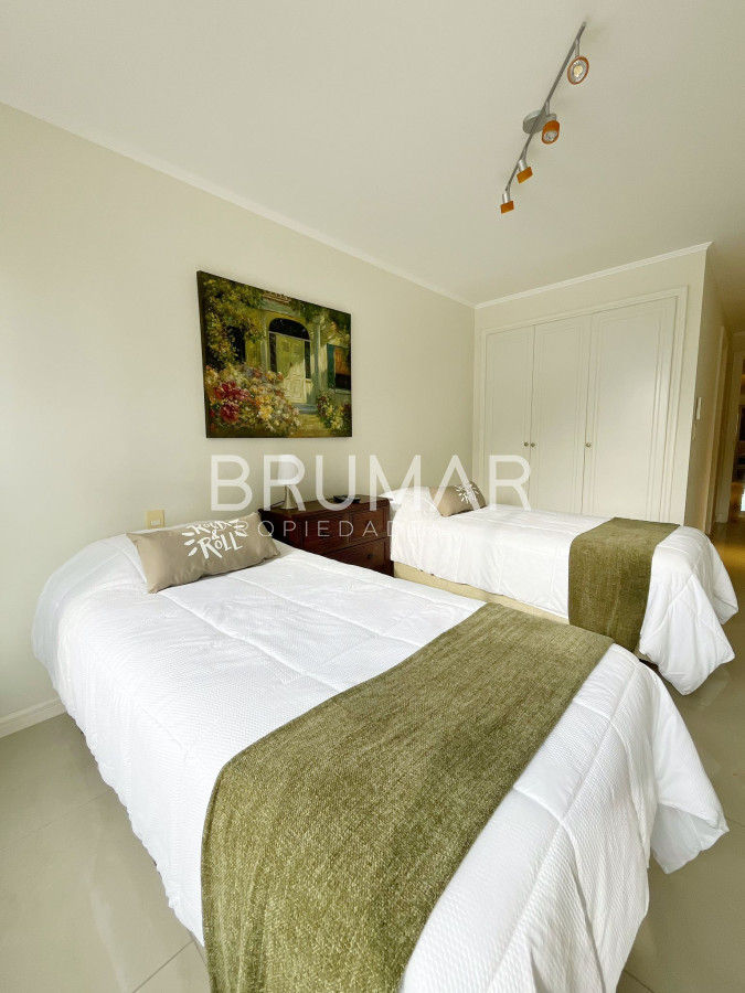 Apartamento ID.223 - Venta apartamento 3 dormitorios en suite en península full amenities.