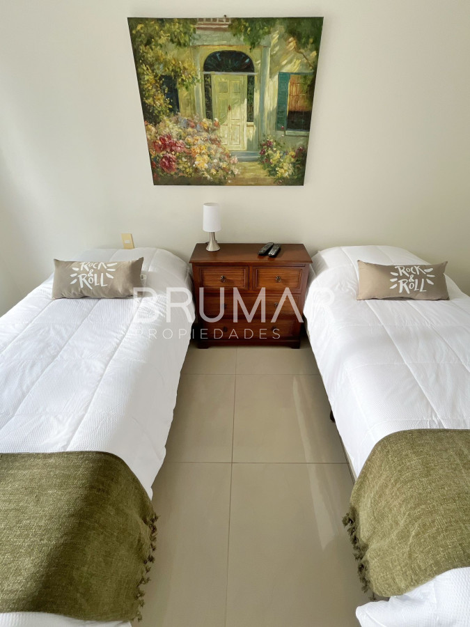 Apartamento ID.223 - Venta apartamento 3 dormitorios en suite en península full amenities.