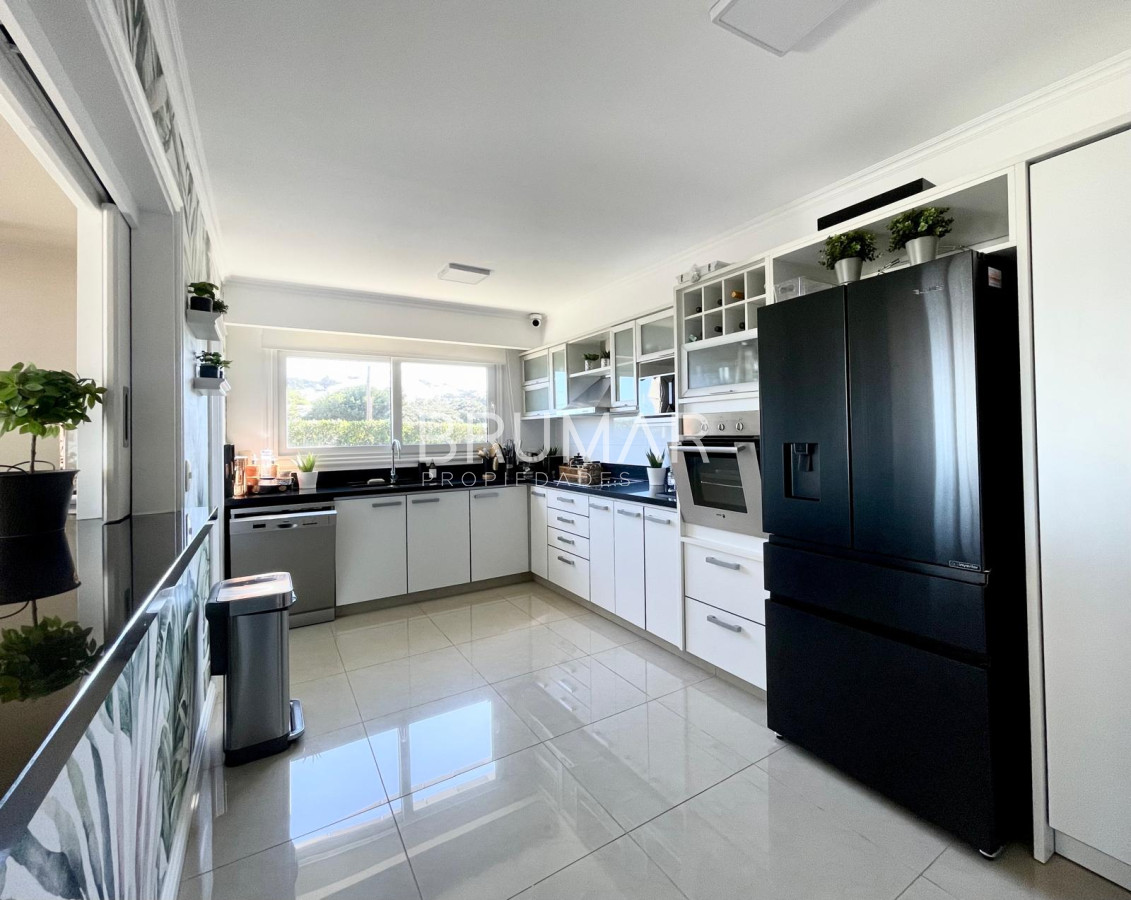Apartamento ID.238 - Excelente Departamento de Tres Suites en Veramansa