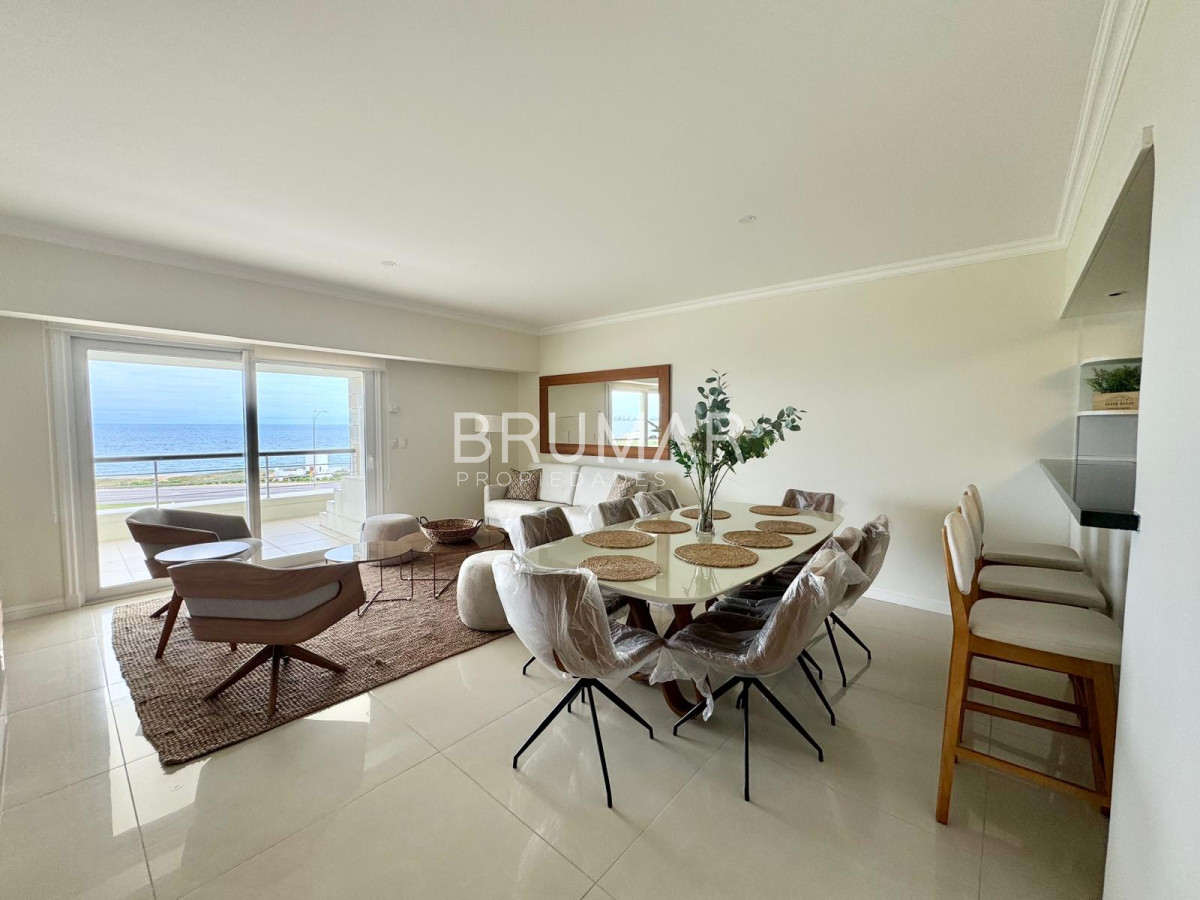 Apartamento ID.273 - PentHouse en venta de tres dormitorios en Playa Mansa