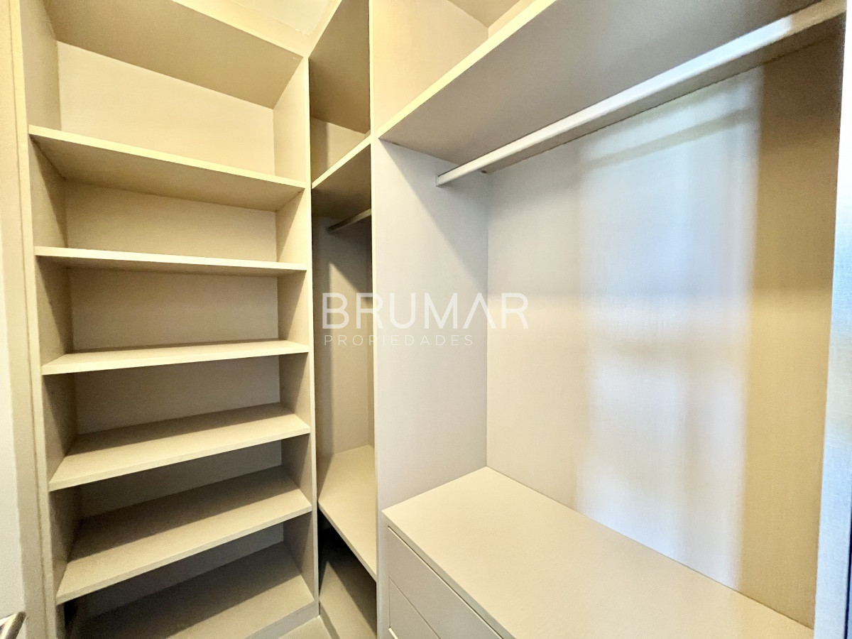 Apartamento ID.13 - Primera línea al mar 3 dormitorios, terraza y parrillero.
