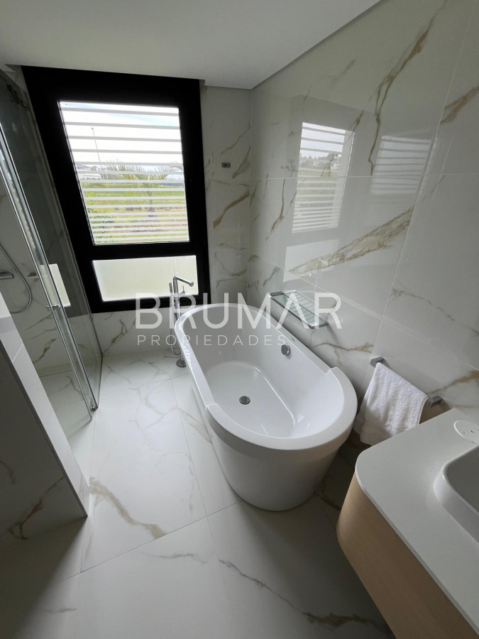 Apartamento ID.294 - Venta Apartamento Manantiales 3 Suite