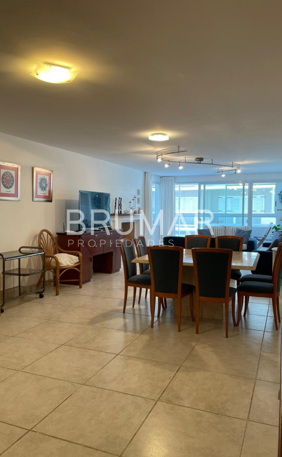 Apartamento ID.251 - Alquiler de Temporada 3 Dormitorios Playa Brava