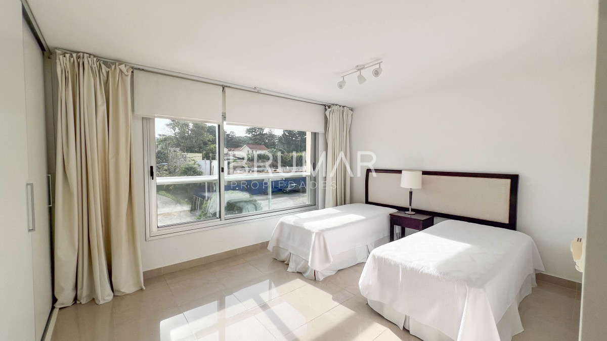 Apartamento ID.503 - Venta apartamento 3 dormitorios en Brava