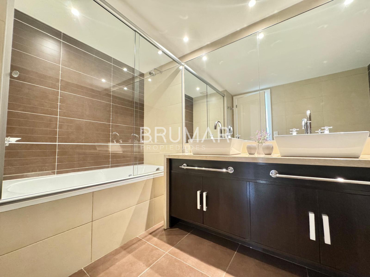 Apartamento ID.247 - Apartamento en Venta de Dos Dormitorios en Península