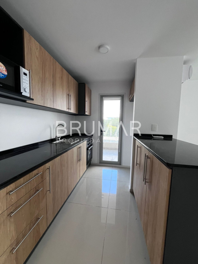 Apartamento ID.814 - Alquiler anual 2 dormitorios y 2 baños parrillero propio 