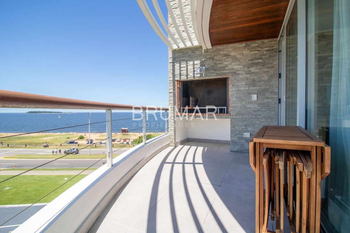 Apartamento ID.132 - apartamento venta 2 dormitorios mansa punta del este vista al mar penthouse