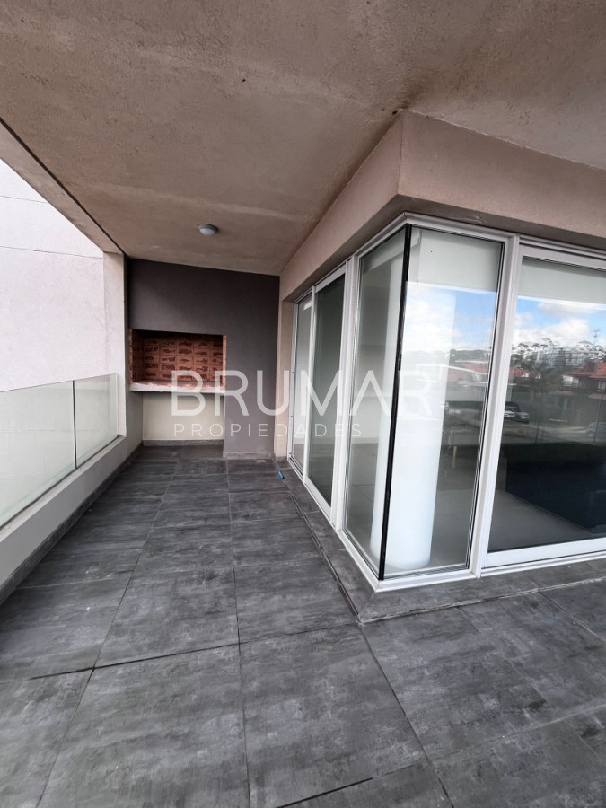 Apartamento ID.814 - Alquiler anual 2 dormitorios y 2 baños parrillero propio 