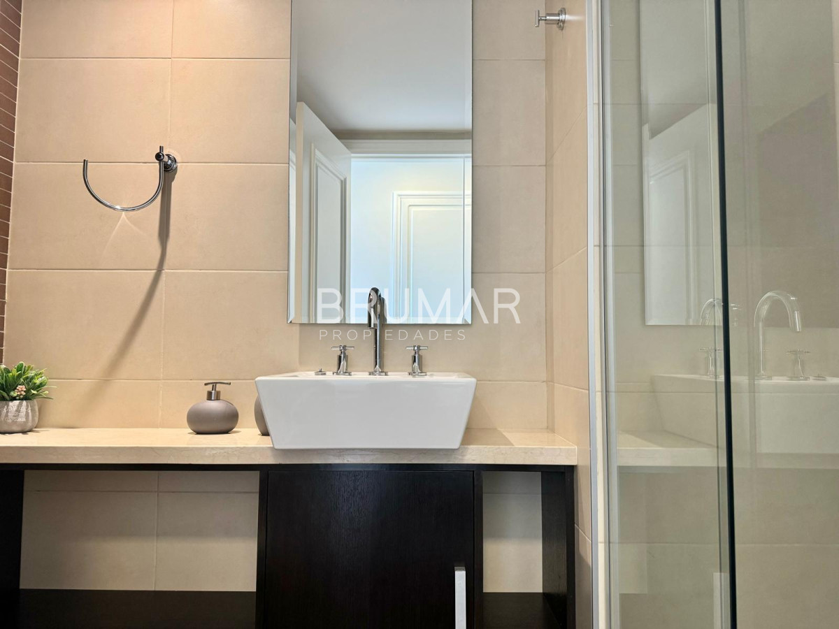 Apartamento ID.247 - Apartamento en Venta de Dos Dormitorios en Península