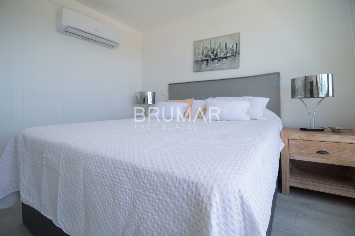 Apartamento ID.132 - apartamento venta 2 dormitorios mansa punta del este vista al mar penthouse