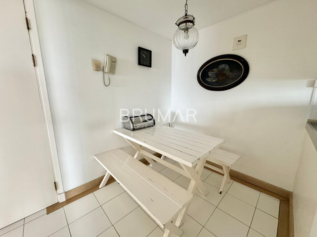 Apartamento ID.236 - Espectacular departamento en Venta de Cuatro Dormitorios y Dependencia 