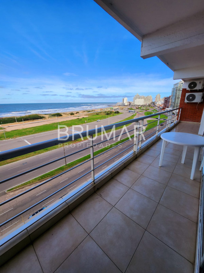 Apartamento ID.103 - Departamento reciclado, terraza y 3 dormitorios.
