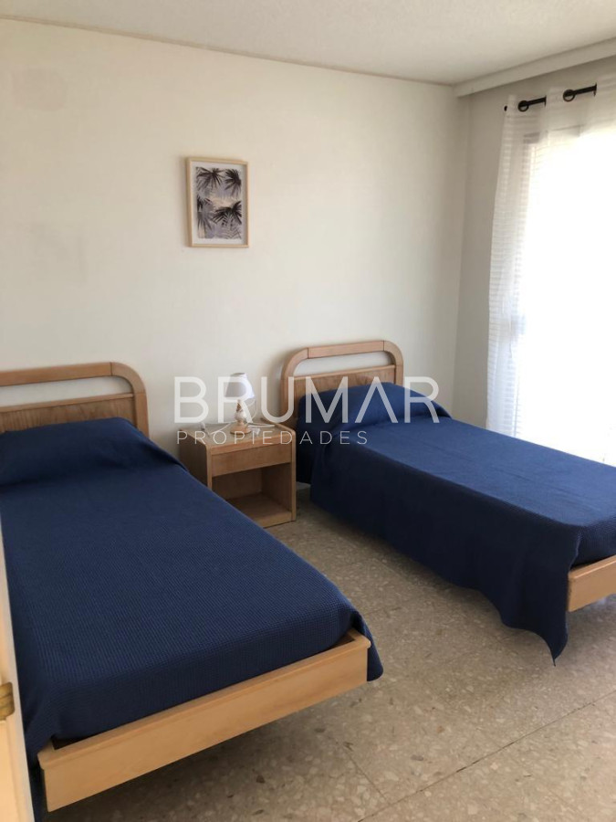 Apartamento ID.427 - Alquiler anual 3 dormitorios en península
