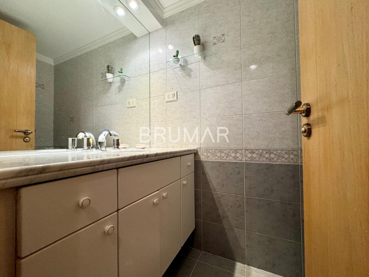 Apartamento ID.251 - Alquiler de Temporada 3 Dormitorios Playa Brava