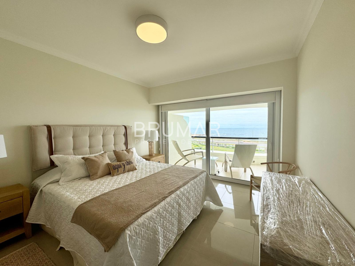 Apartamento ID.273 - PentHouse en venta de tres dormitorios en Playa Mansa