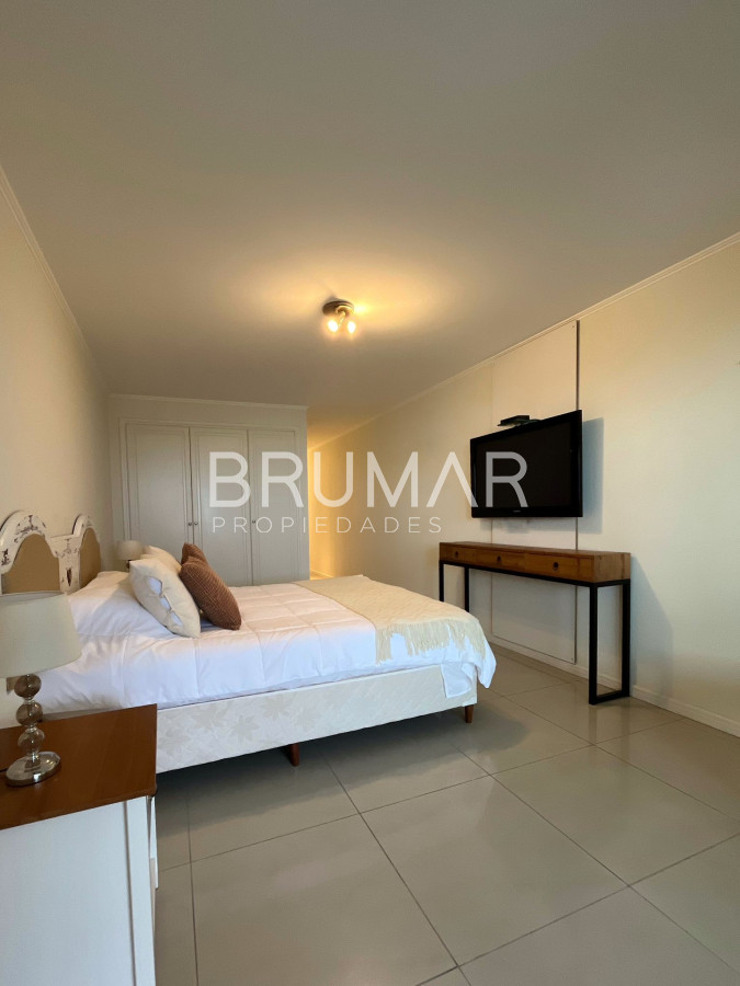 Apartamento ID.223 - Venta apartamento 3 dormitorios en suite en península full amenities.