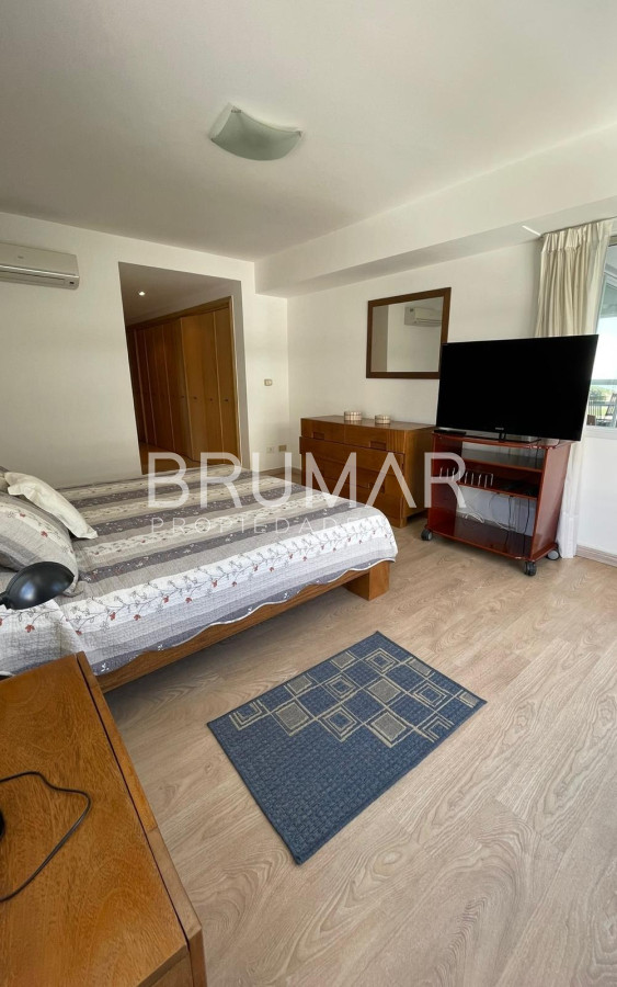 Apartamento ID.251 - Alquiler de Temporada 3 Dormitorios Playa Brava