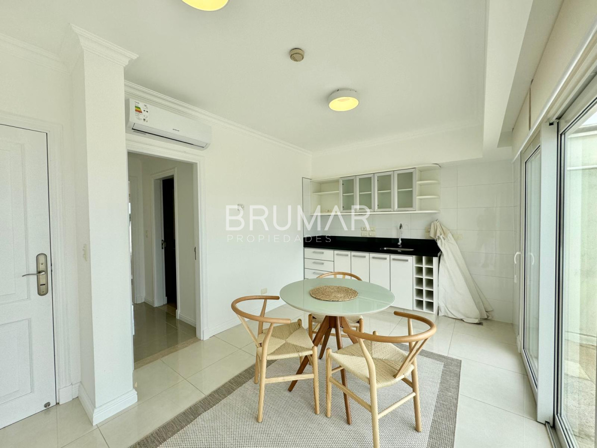Apartamento ID.273 - PentHouse en venta de tres dormitorios en Playa Mansa