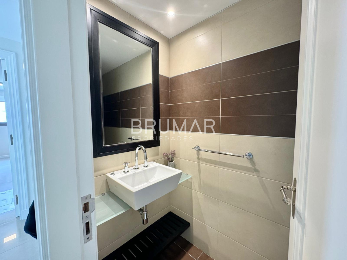 Apartamento ID.247 - Apartamento en Venta de Dos Dormitorios en Península